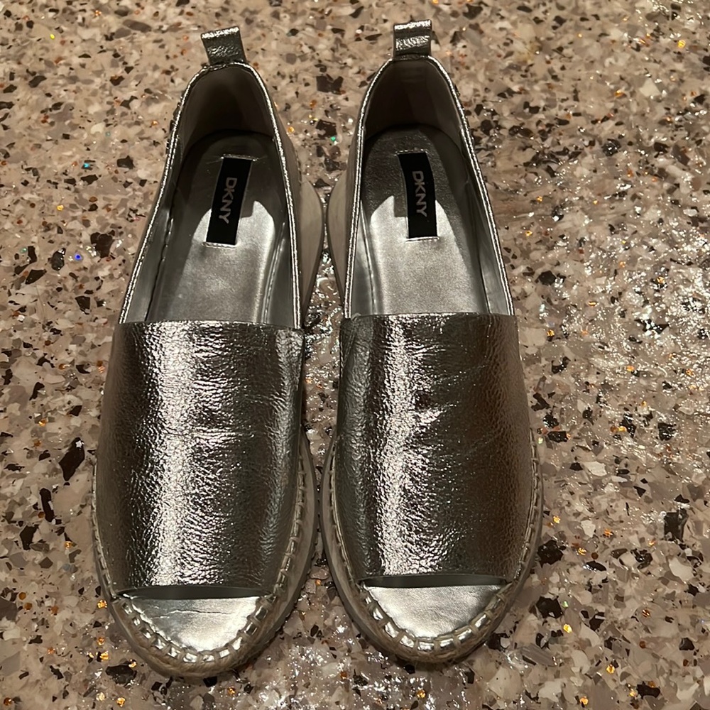 DKNY SNEAKER SHOE